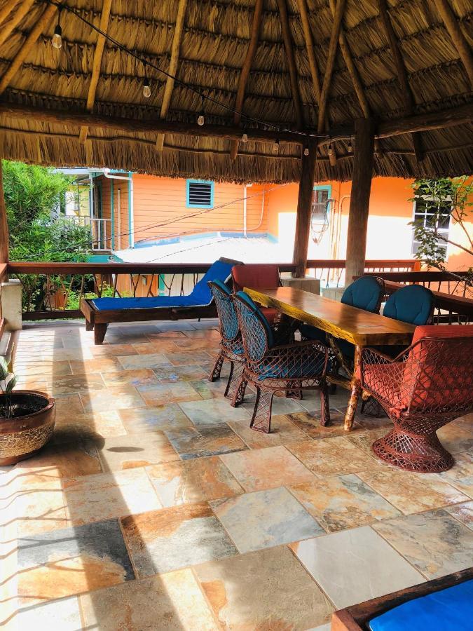 Coral Cove Inn Maya Beach Ngoại thất bức ảnh